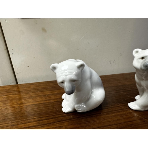 679 - Pair of Lladro Polar Bears