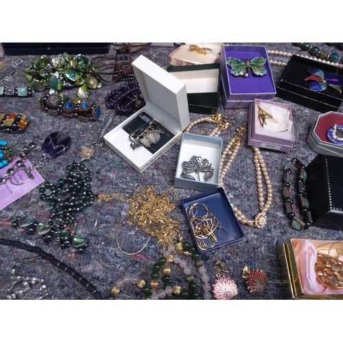 28 - Box of Various Costume Jewellery etc