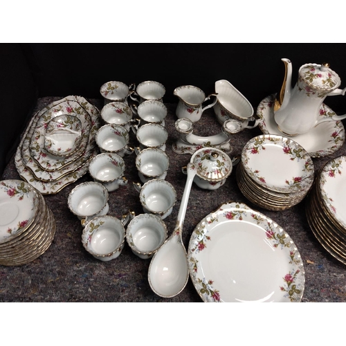 406 - Large Chodzies Polish Porcelain Dinner Service