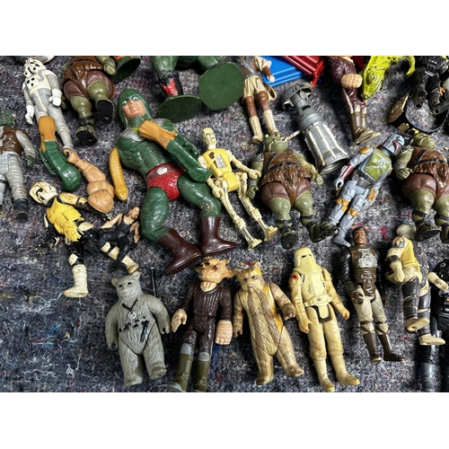 681 - Good Mixed Lot of Vintage Action Figures etc including Star Wars