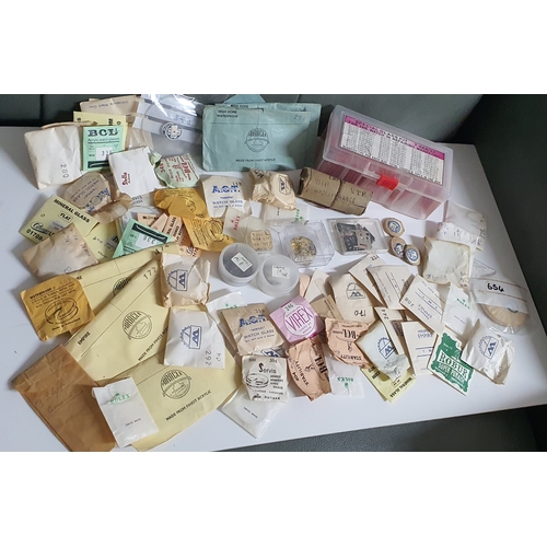 29 - Selection of vintage watch parts and spares