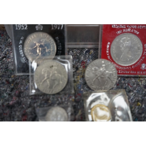 632 - Lot of Assorted Coins