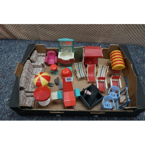 643 - Selection of vintage dolls house furniture and accessories incl. Deluxe Penny Brite, Combex etc