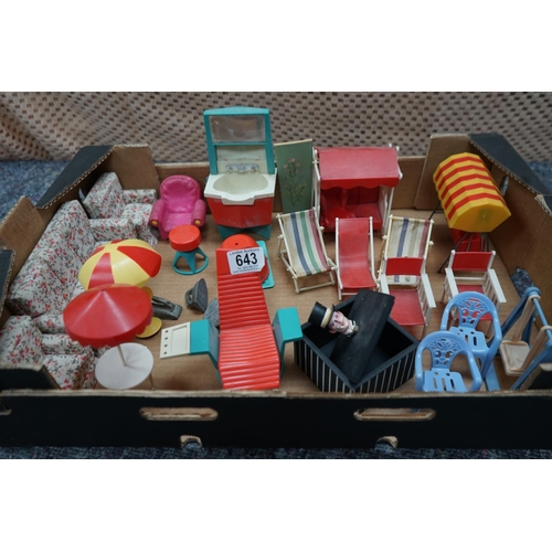 643 - Selection of vintage dolls house furniture and accessories incl. Deluxe Penny Brite, Combex etc