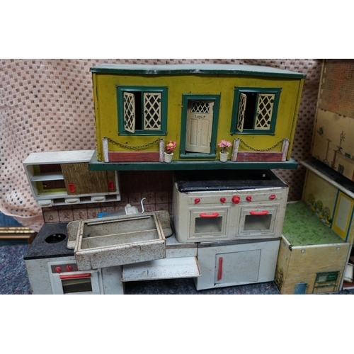 652 - Lot of 1950s Tin Dolls House's, Rooms etc with Various Furniture and Miniatures