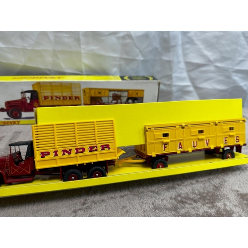 110 - French Dinky Super Toys  881 GMC Pinder & Trailer. (Mint and Boxed) *Please Note Original Owner was ... 