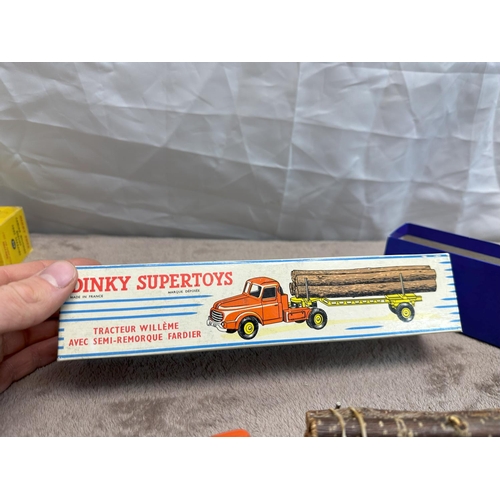 131 - French Dinky Super Toys 897 WILLEME LOG LORRY (Mint & Boxed)