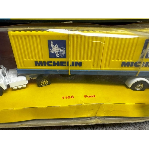 55 - Corgi American Lafrance Aerial Rescue Truck & 1108 Ford Michelin Truck