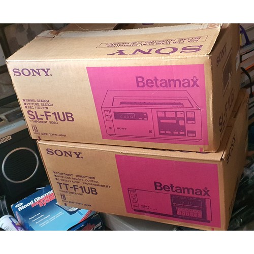 31 - Boxed Sony Betamax TT-F1UB & SL-F1UB