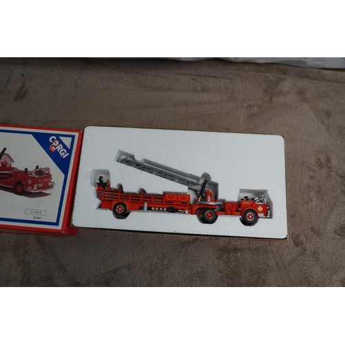 156 - M & B Corgi American Lafrance Aerial Ladder Fire Truck 97320