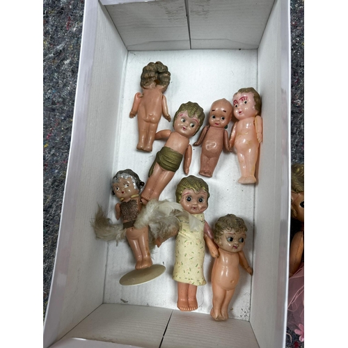 713 - Lot of 1940s Celluloid Dolls etc