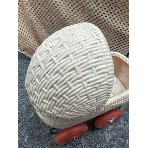 720 - 1960s Dolls Pram