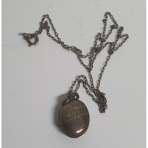 28A - Vintage Silver Locket necklace