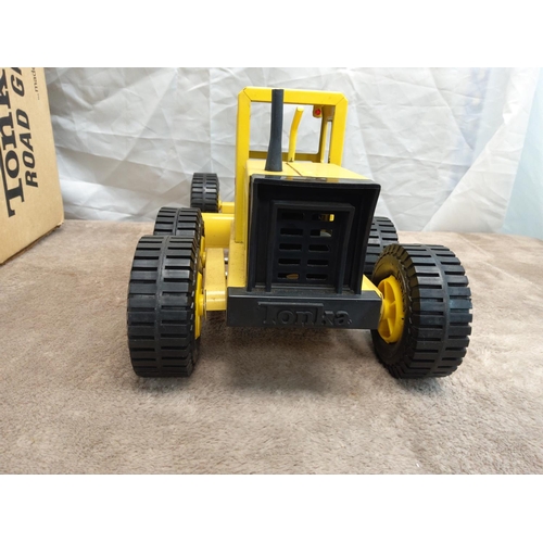 339A - Mint and Boxed Vintage Tonka road grader 2510 (unused)