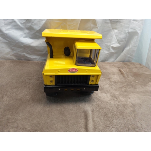 339B - Mint and Boxed Vintage Tonka dump truck 3900 (unused)