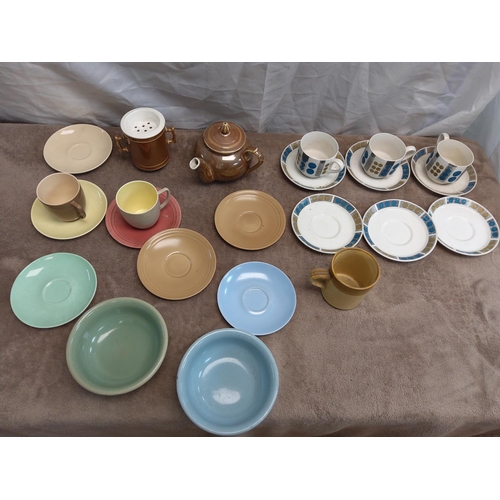 339F - Good Lot of Mid Century Studio Pottery, Ceramics etc