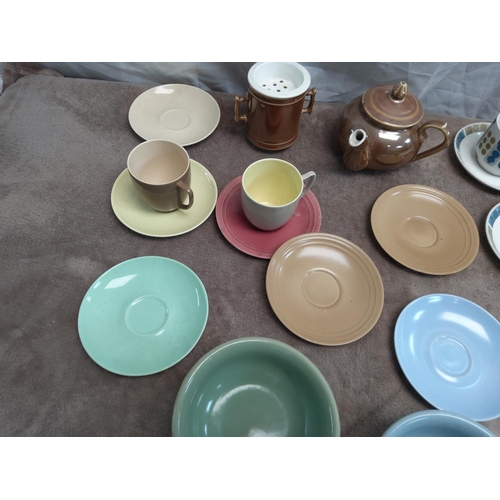 339F - Good Lot of Mid Century Studio Pottery, Ceramics etc