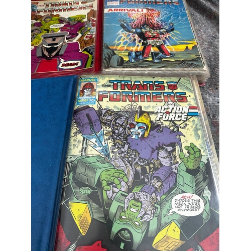 141 - Collection of Approx 150 Marvel Transformers Comics over 3 Binders. 1980s. Issue no 80-215 plus spec... 