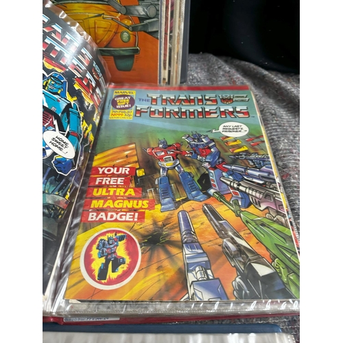 141 - Collection of Approx 150 Marvel Transformers Comics over 3 Binders. 1980s. Issue no 80-215 plus spec... 