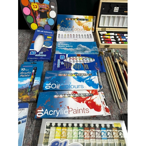 844 - Good Lot of Painting and Art Supplies , many are new