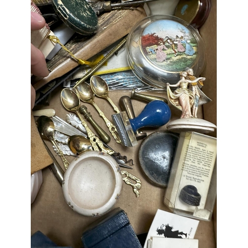 864 - Interesting Mixed Lot of Smalls and Nik Naks to include Vintage/Antique Jewellery Boxes, Pot Lids et... 