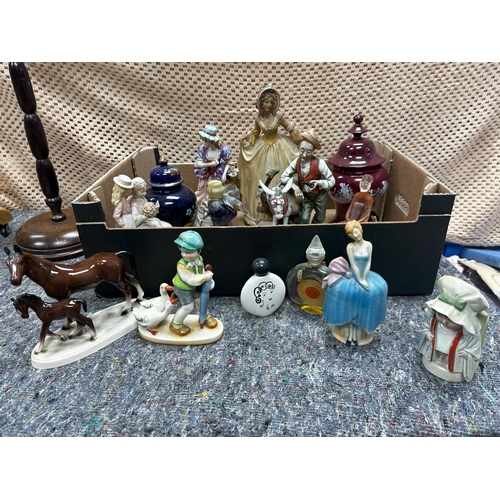 872 - Interesting Mixed Lot of Items incl.Deco Items, Porcelain Figurines, Perfume etc