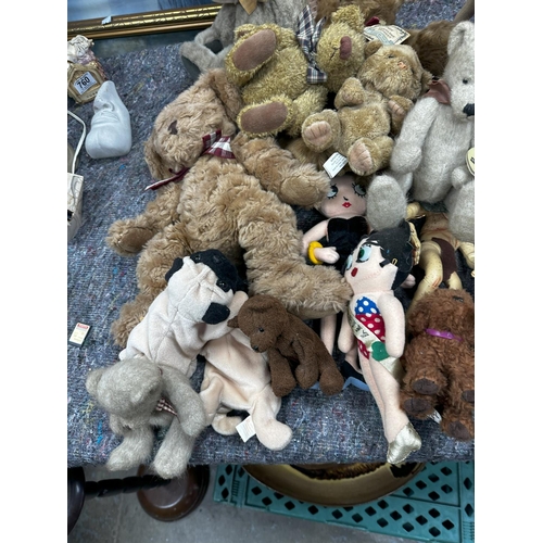 873 - Good Lot of Soft Toys/Dolls incl. Betty Boop