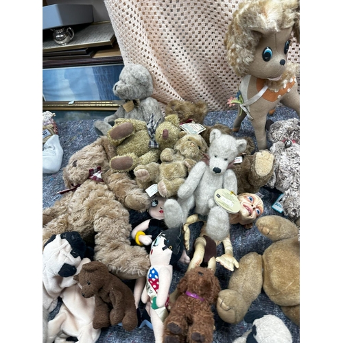 873 - Good Lot of Soft Toys/Dolls incl. Betty Boop