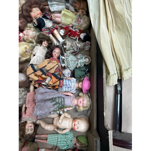 876 - Large Collection of Vintage & Antique Dolls