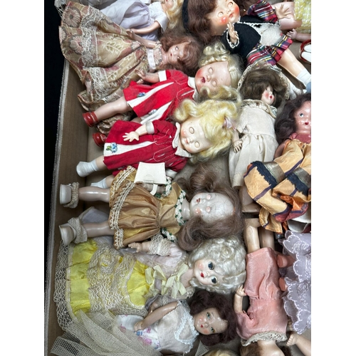 876 - Large Collection of Vintage & Antique Dolls