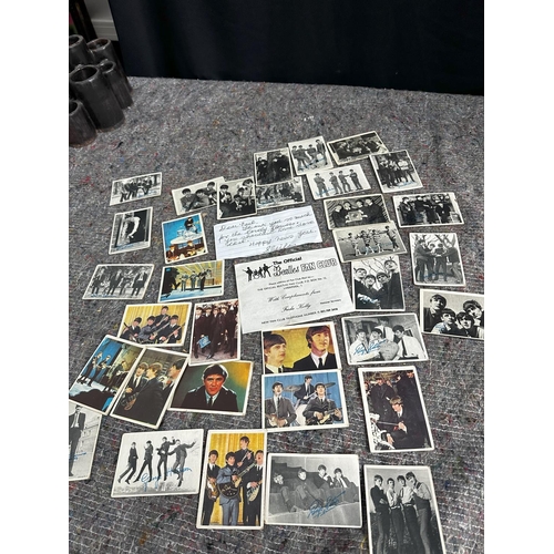 879 - Good Collection of Beatles Bubble Gum Cards etc