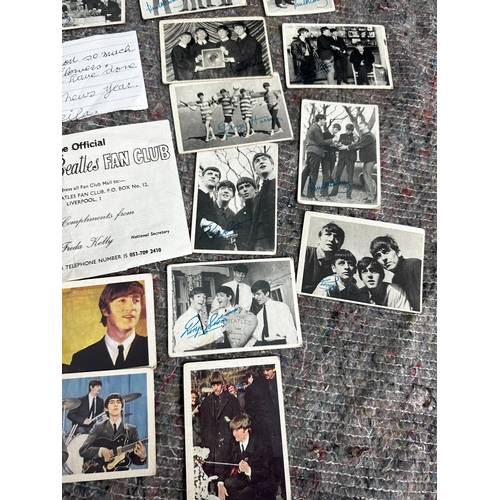 879 - Good Collection of Beatles Bubble Gum Cards etc