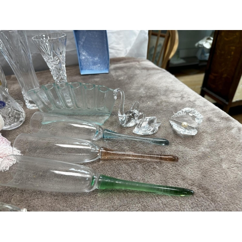 902 - Good Lot of Glass, Crystal & Other Interesting Items