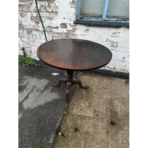 913 - Georgian Mahogany Tilt Top Tea Table