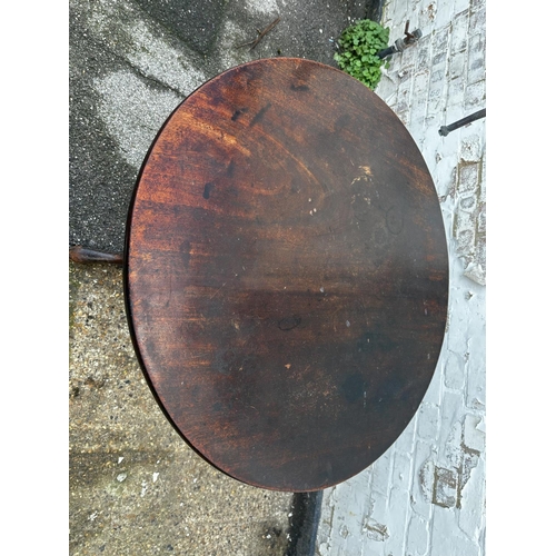 913 - Georgian Mahogany Tilt Top Tea Table