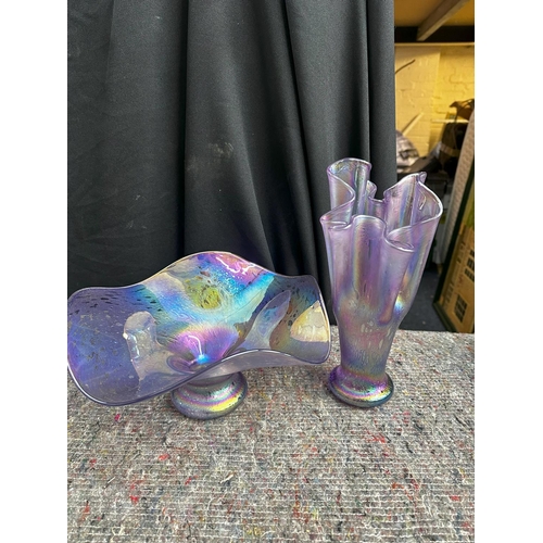 920 - Heron Glass Vase with Matching Bowl