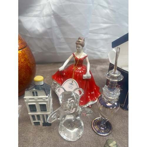 931 - Good Mixed Lot to Include Glass, Figurines etc