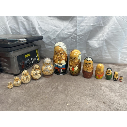 937 - Two Sets of Vintage Russian Dolls