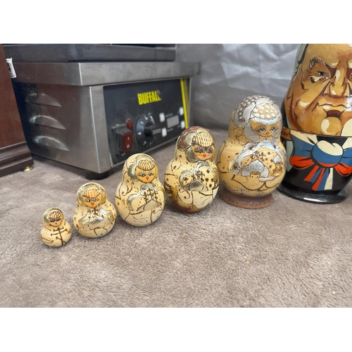 937 - Two Sets of Vintage Russian Dolls