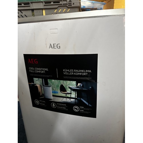 905 - AEG 9000 BTU Portable Air Conditioner AXP26U338CW Working