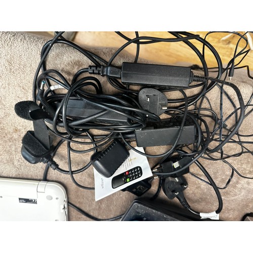 703 - A Lot of 6 Various Laptops & Chromebooks, Chargers & Big Button Mobile Phones