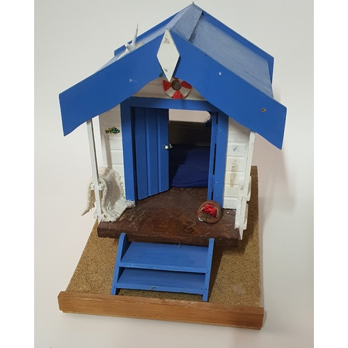 85 - Good quality wooden beach hut model