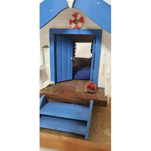 85 - Good quality wooden beach hut model