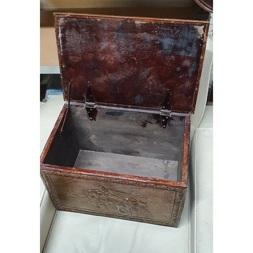 145 - Medium size vintage wooden box