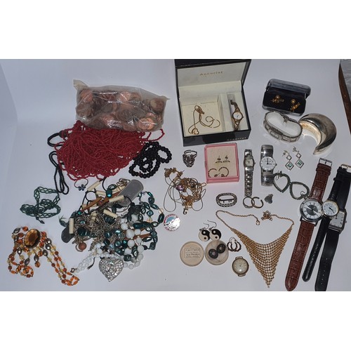 38 - Good selection of mixed small items from house clearance including Jewellery, Watches etc