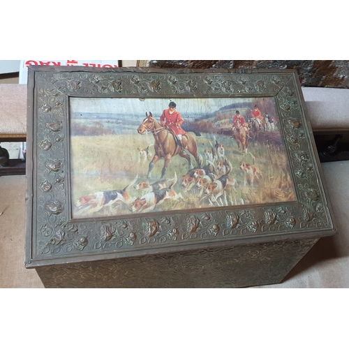 64A - Vintage box with Hunting Scene