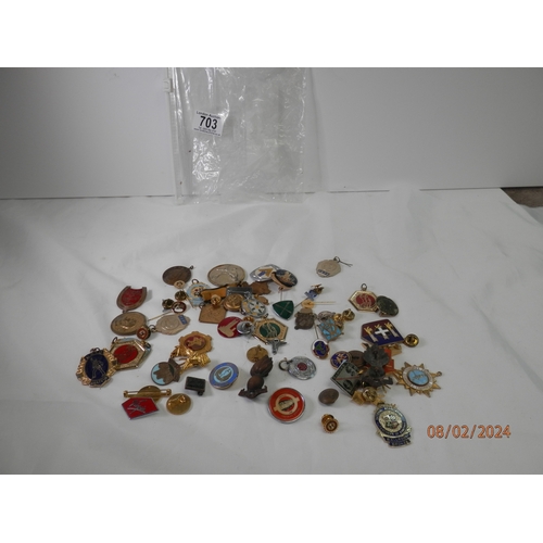 703 - Job lot of vintage badges