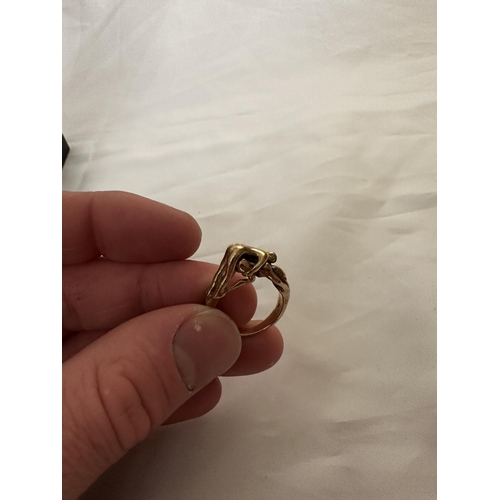 10 - Unusual 9ct Gold Erotic Ring 8.6g Size P