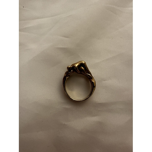 10 - Unusual 9ct Gold Erotic Ring 8.6g Size P