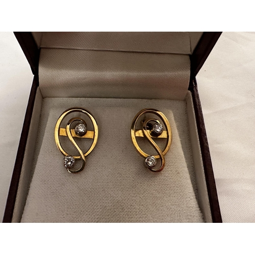 14 - Gents Yellow Metal and Diamond (Total approx 0.5ct) Cufflinks (9g)